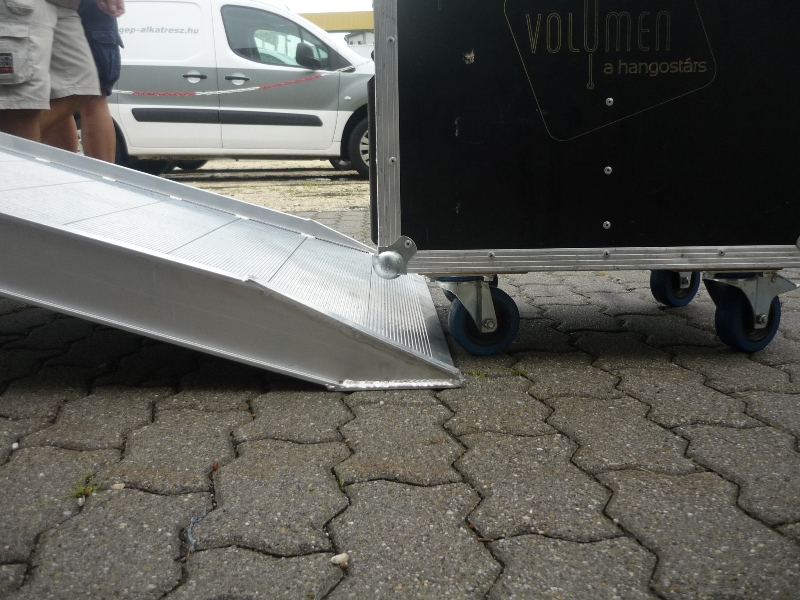 Rendezvény rámpa talajszög D.jpg Rendezvény rámpa talajszög D.jpg